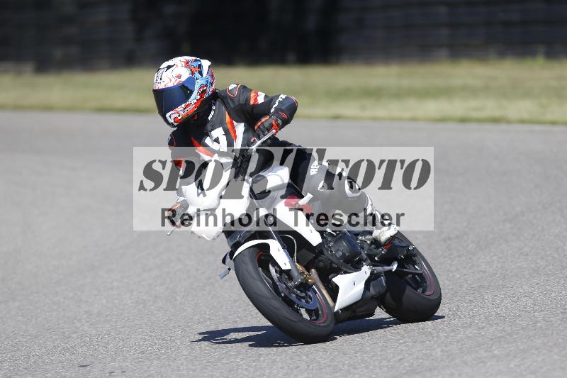/15 22.05.2026  Plüss Moto Sport  Discover the Bike ADR /Gruppe gruen - Bike 1/4